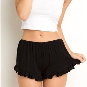 Brandy Melville black shorts🖤